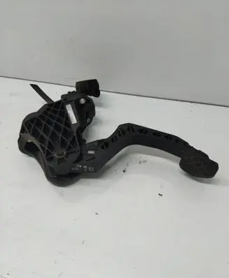Volkswagen PASSAT B6 Clutch pedal 3C1721059N
