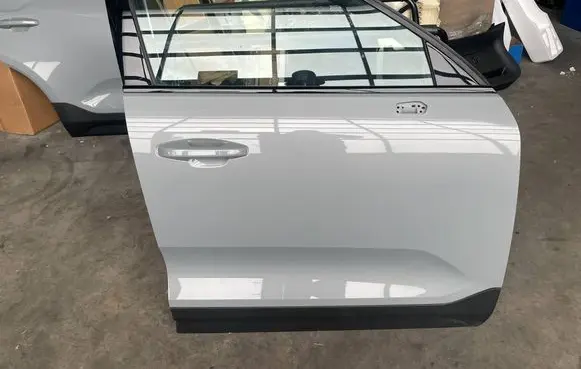 Volvo XC40 Front door 