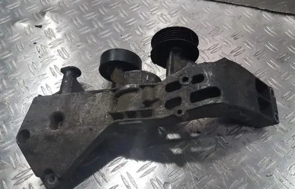 Mercedes-Benz A W168 Engine mounting bracket a1662020340