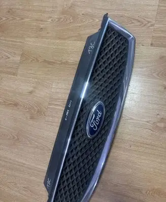Ford C-MAX I Front bumper upper radiator grill 3M51R8138