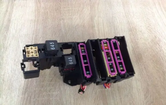 Audi A5 8T 8F Fuse module 8K0971845A