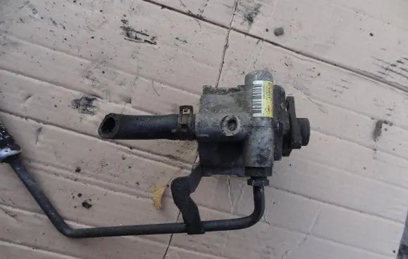 Renault Espace - Grand espace IV Power steering pump 7700426719