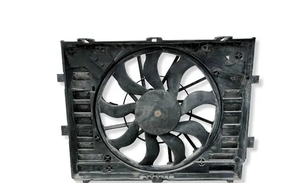 Volkswagen Touareg II Radiator cooling fan shroud 7P0121207B 7P6121203C 8092361