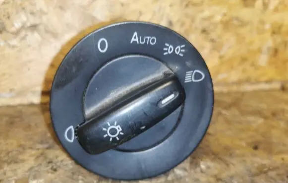 Volkswagen Golf V Light switch 1K0941431AR
