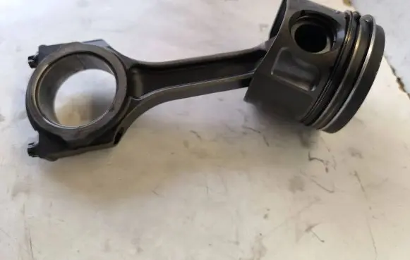 Peugeot Boxer Piston with connecting rod 72702