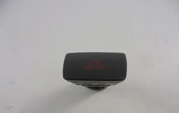 Mazda 2 Hazard light switch D651664H0