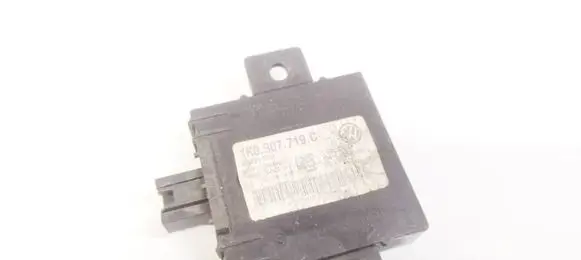 Audi A3 S3 8P Alarm control unit/module 1k0907719c 1k0.907