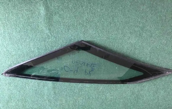 Citroen C4 II Picasso Front windscreen/windshield window 43R000016758411