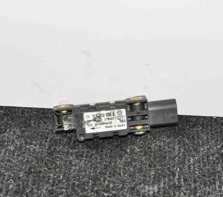 Audi A6 S6 C6 4F Airbag deployment crash/impact sensor 7L0909606B