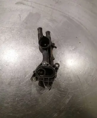 Volkswagen PASSAT B6 Thermostat housing 03c121111