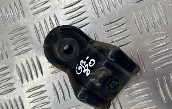 Subaru Forester SH Radiator mount bracket