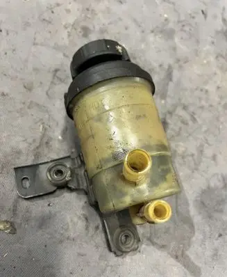KIA Sportage Power steering fluid tank/reservoir