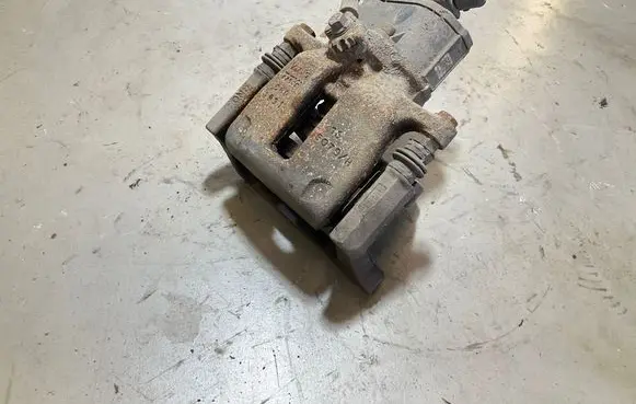 Audi Q3 8U Rear brake caliper