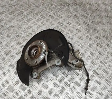 Volvo XC40 Front wheel hub 32221857