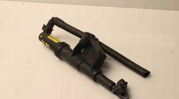 Headlight washer spray nozzle