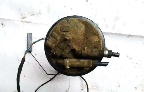 Mercedes-Benz Vito Viano W638 Fuel level sensor 6385420604