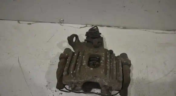 Mini One - Cooper R50 - 53 Rear brake caliper