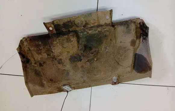 Opel Frontera B Engine splash shield/under tray