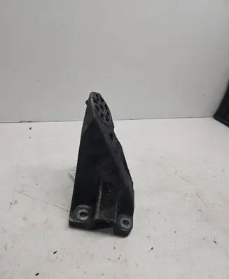 Audi Q7 4L Engine mounting bracket 7L6199308B