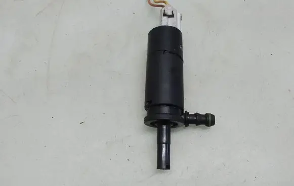 Mercedes-Benz S W220 Windscreen/windshield washer pump 2108691221