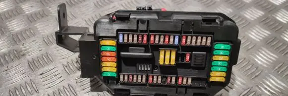 BMW X6 F16 Fuse module 681965301