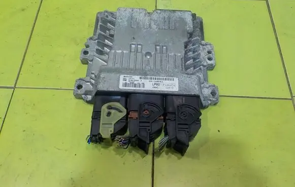 Ford Grand C-MAX Engine control unit/module AV6112A650BLA