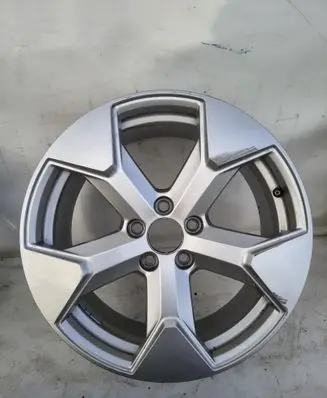 Volvo EX30 R18 alloy rim 80000277