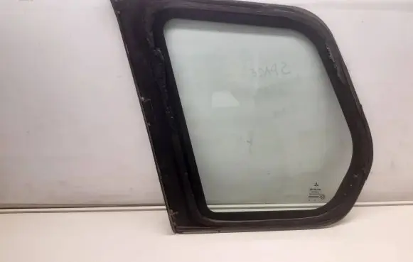 Mitsubishi Space Star Rear side window