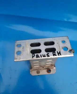 Toyota Prius (XW30) Front bumper cross member 5701347040