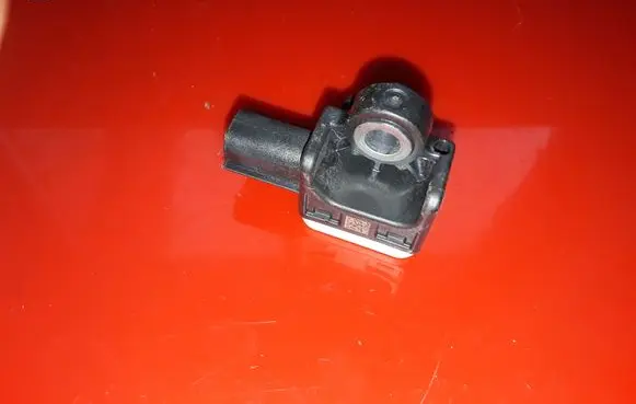 Volvo S60 Airbag deployment crash/impact sensor 31334336 C83HA