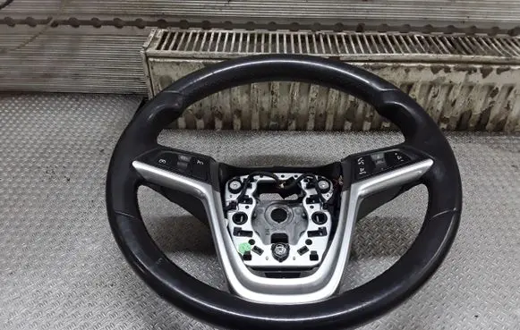 Opel Insignia A Steering wheel 13306885