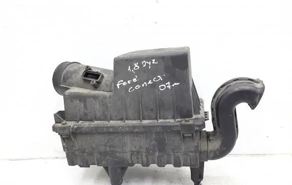 Ford Courier Air filter box 7T169600