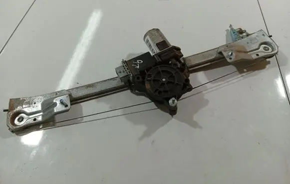 Sliding door window regulator with motor