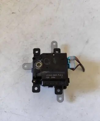Toyota Avensis T270 Air flap motor/actuator 0638000920