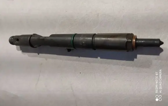 Audi A6 S6 C5 4B Fuel injector