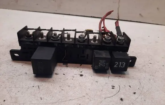 Audi A4 S4 B5 8D Fuse box set 4A0941822