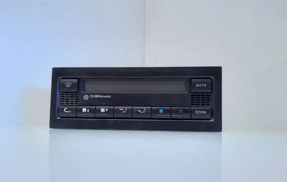 Volkswagen PASSAT B5 Climate control unit