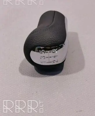 Toyota Avensis Verso Gear lever shifter trim leather/knob