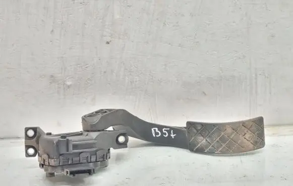 Volkswagen PASSAT B5.5 Accelerator throttle pedal 8D1721523F