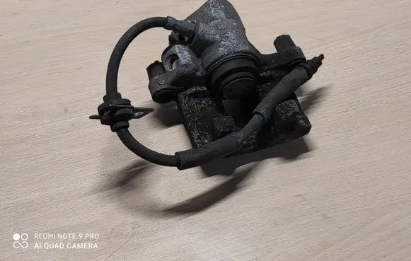 Ford Focus Rear brake caliper