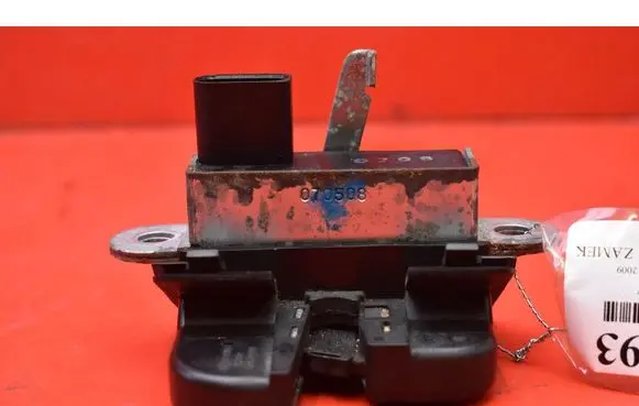 Seat Altea XL Tailgate/trunk/boot lock/catch/latch 5P8827505