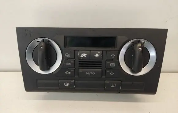 Audi A3 S3 8P Climate control unit 8P0820043 8P0820043D