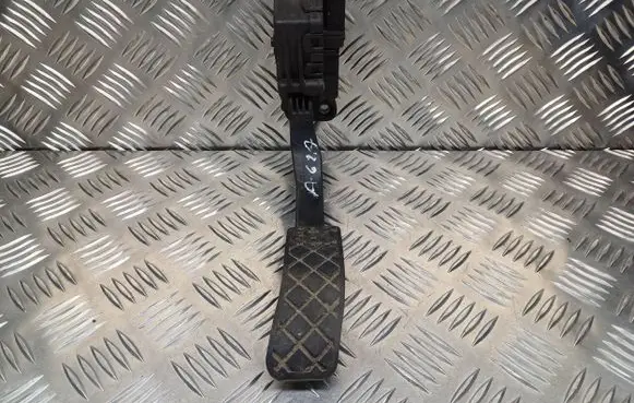 Audi A6 S6 C6 4F Accelerator throttle pedal 4F1721523A