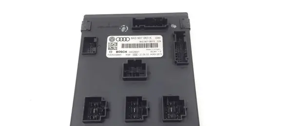 Audi A4 S4 B8 8K Comfort/convenience module 8K0907063K F005V00855