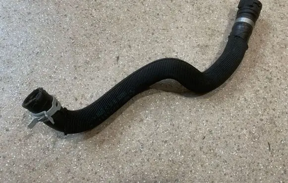 BMW 5 G30 G31 Engine coolant pipe/hose 9473886