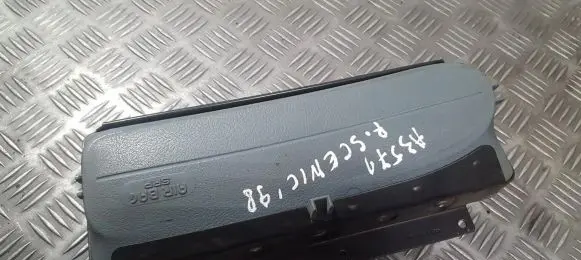 Passenger airbag