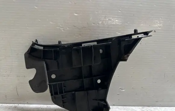 Volvo V70 Front bumper mounting bracket 31265344