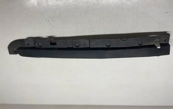 Opel Vectra C Intercooler air guide/duct channel 13104332