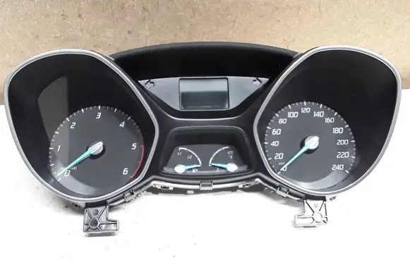 Ford Focus Speedometer (instrument cluster) BM5T10849CU BM5T14C226