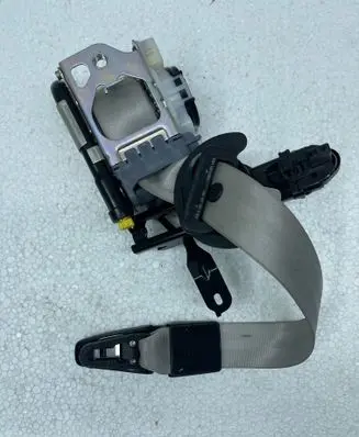 Porsche Macan (95B) Front seatbelt 95b857705j 7N0857737 307526420